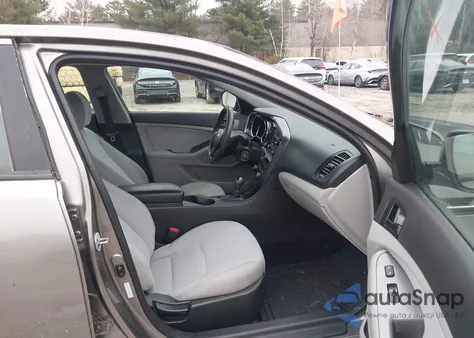 2013 Kia Optima Lx z USA, uszkodzony, nr VIN 5XXGM4A71DG197187